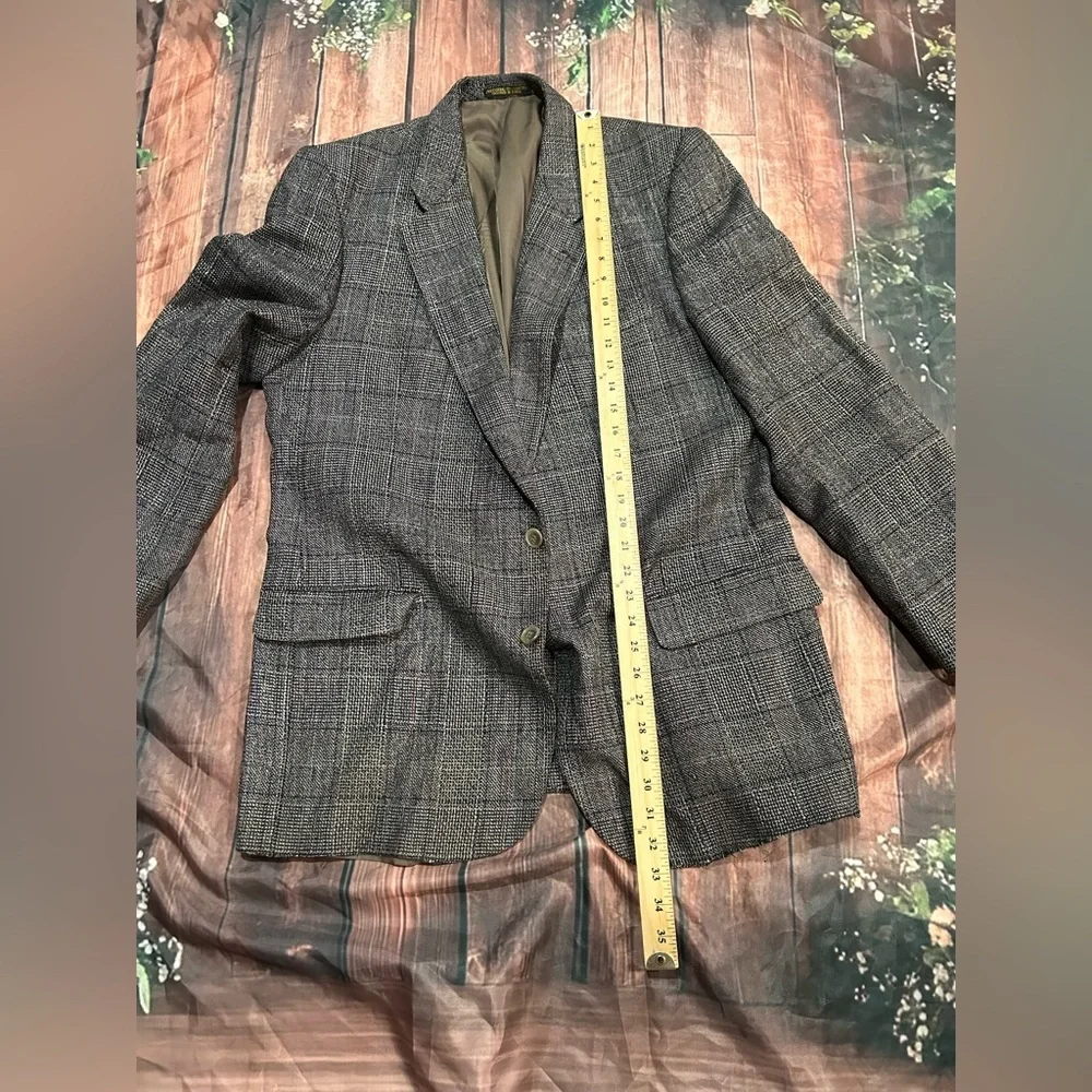 Classic Checkered Blazer in Gray - MW brand